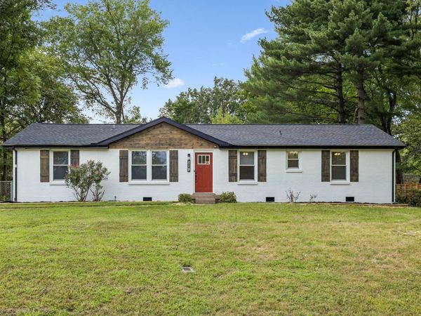 219 Morningside Dr, Clarksville, TN 37042