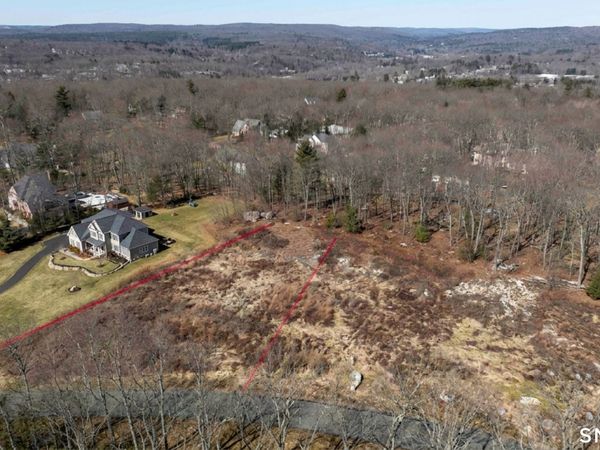 110 Windsor , Avon, CT 06001