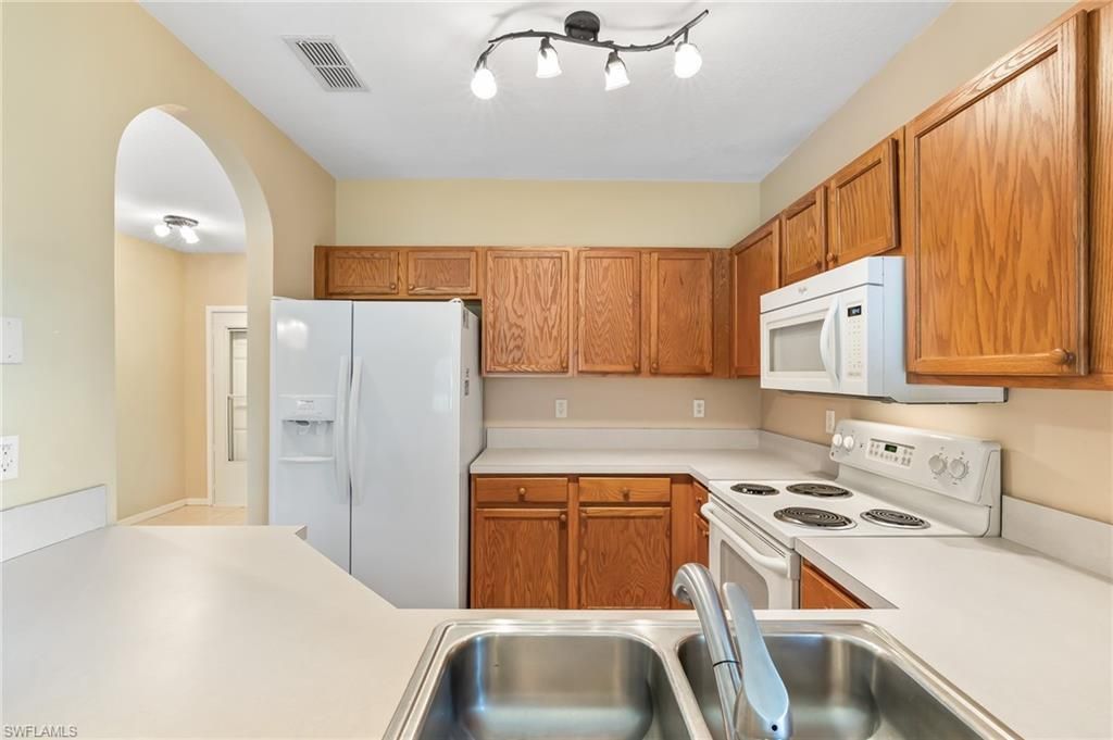 10059 Poppy Hill Dr , Fort Myers, FL 33966 Photo