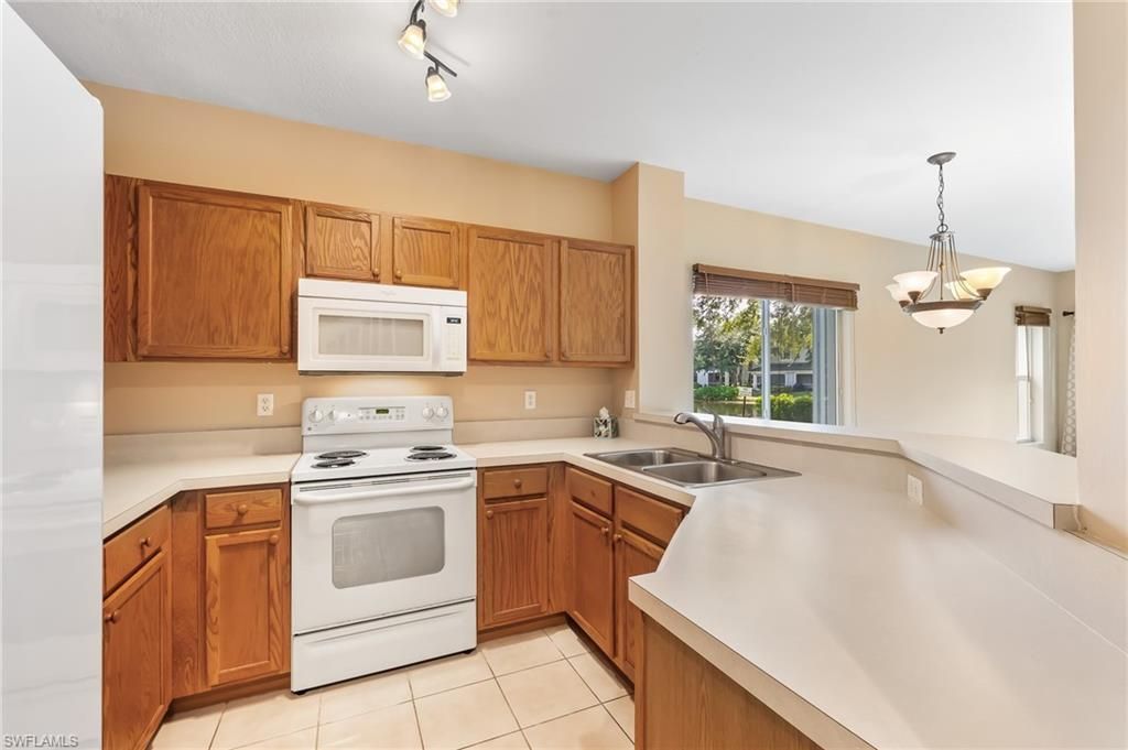 10059 Poppy Hill Dr , Fort Myers, FL 33966 Photo