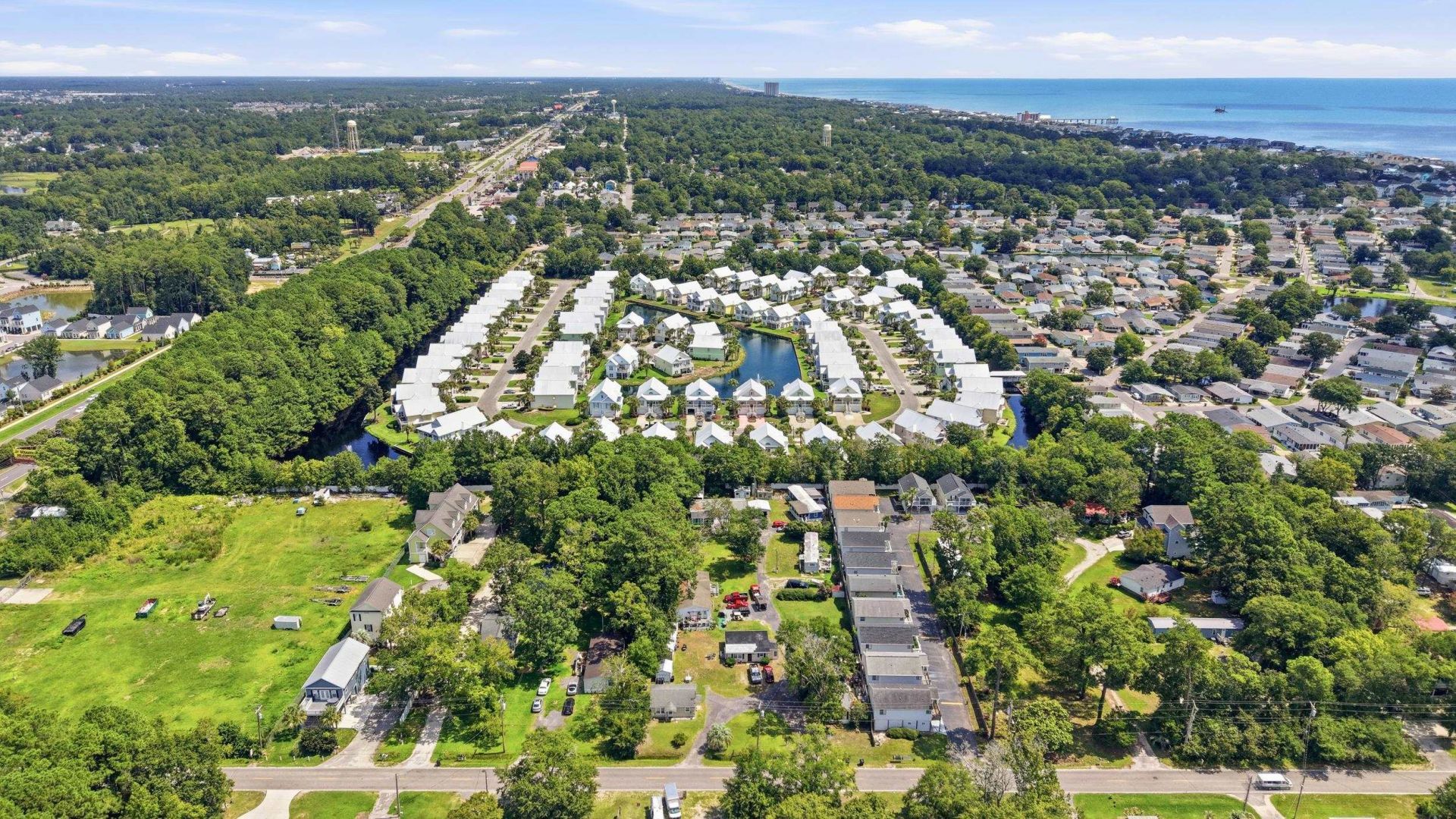 572 Schooner Ct. Photo 17