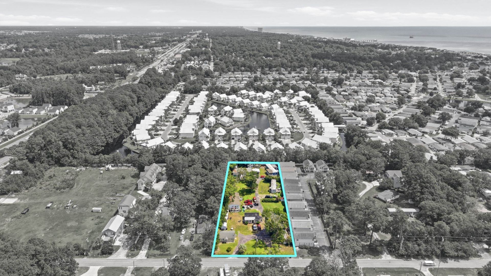 572 Schooner Ct. Photo 5