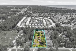 572 Schooner Ct. photo 4