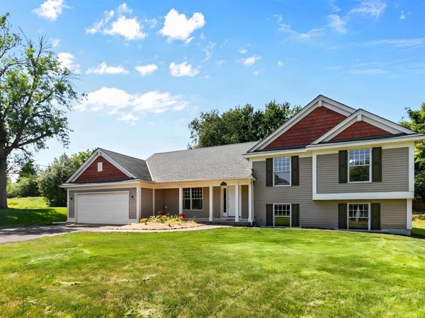 500 Driftwood Road, New Brighton, MN 55112