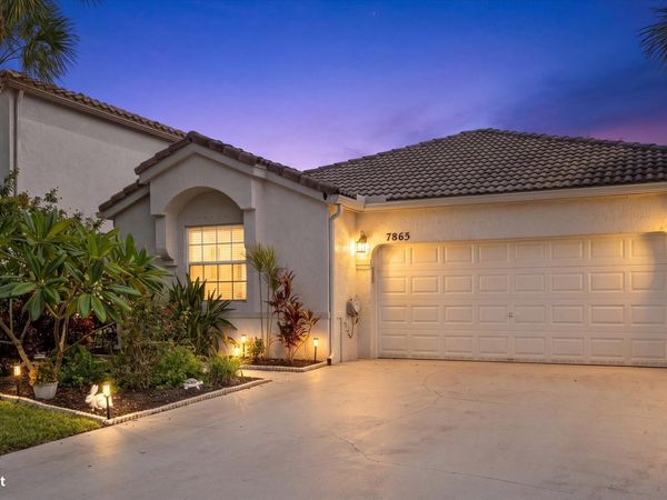 7865 Rockport Circle, Lake Worth, FL 33467