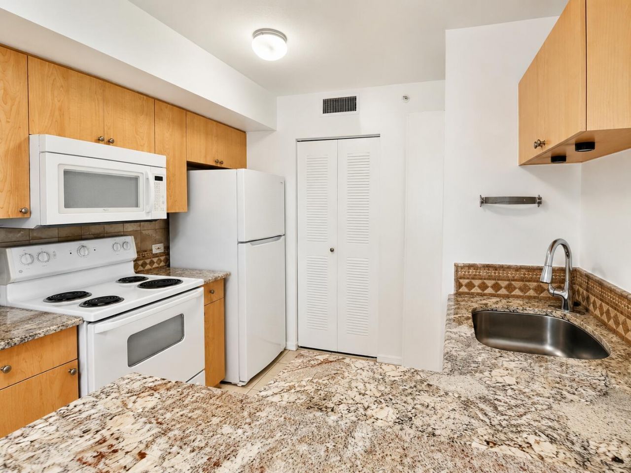 106 Villa Circle, Unit 106, Boynton Beach, FL 33435 Photo