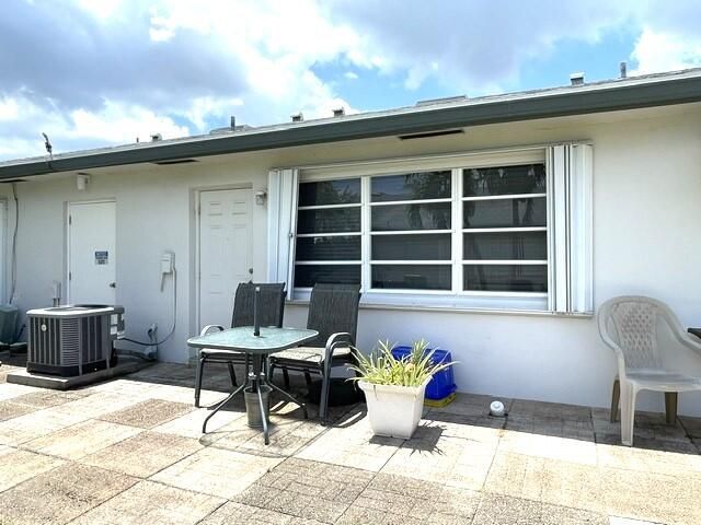 1080 North Drive, Unit B, Delray Beach, FL 33445 Photo