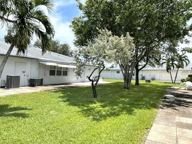 1080 North Drive, Unit B, Delray Beach, FL 33445 Photo