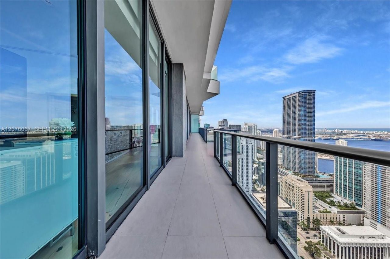 1300 SE Miami Ave, Unit UPH3, Miami, FL 33130 Photo