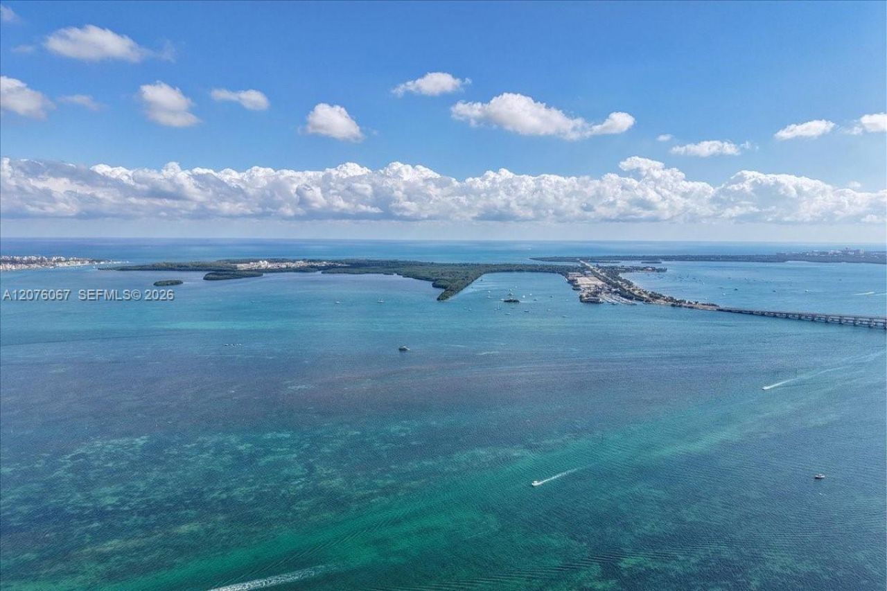 1300 SE Miami Ave, Unit UPH3, Miami, FL 33130 Photo