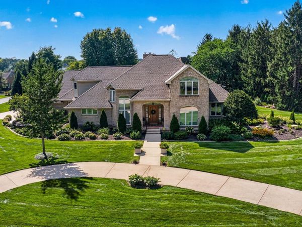 51593 Norwich Drive, Granger, IN 46530