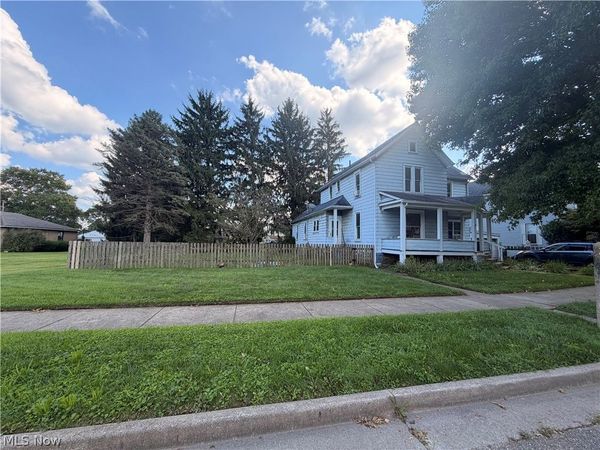 128 E Broadway Street , Dover, OH 44622