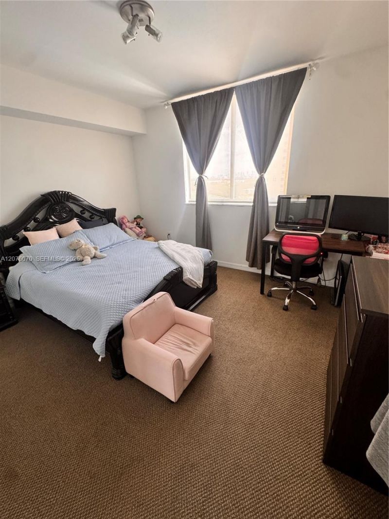 4242 NW 2nd St , Unit 808, Miami, FL 33126 Photo