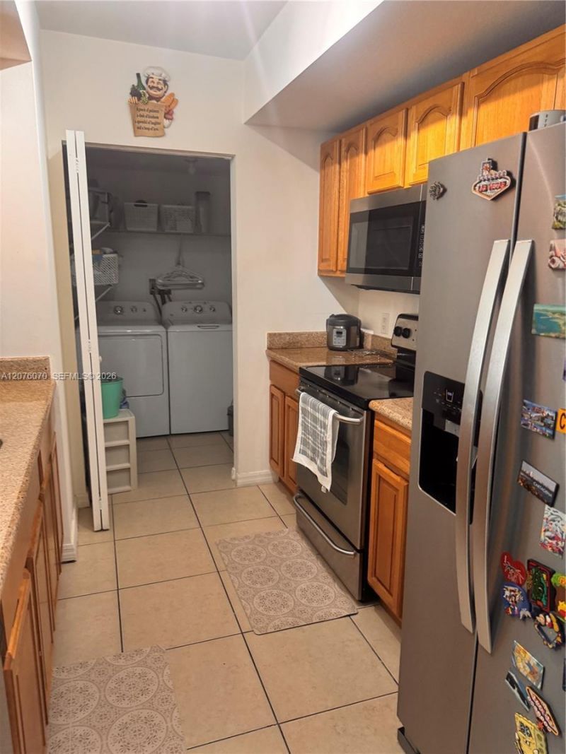 4242 NW 2nd St , Unit 808, Miami, FL 33126 Photo