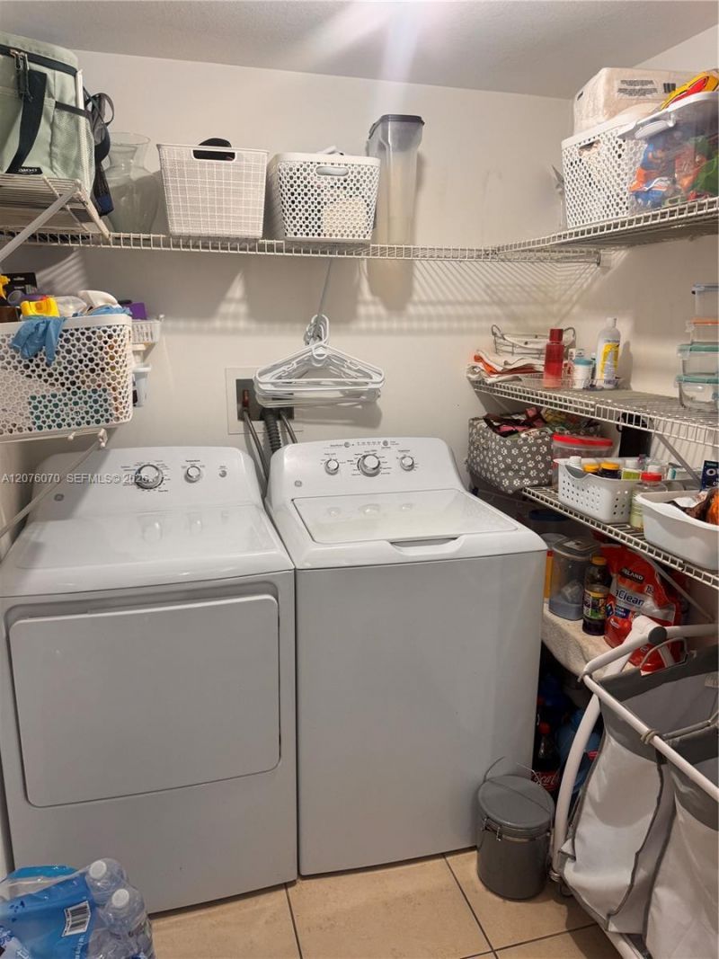 4242 NW 2nd St , Unit 808, Miami, FL 33126 Photo