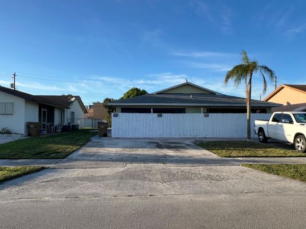 3211 SW 1ST Street, Deerfield Beach, FL 33442