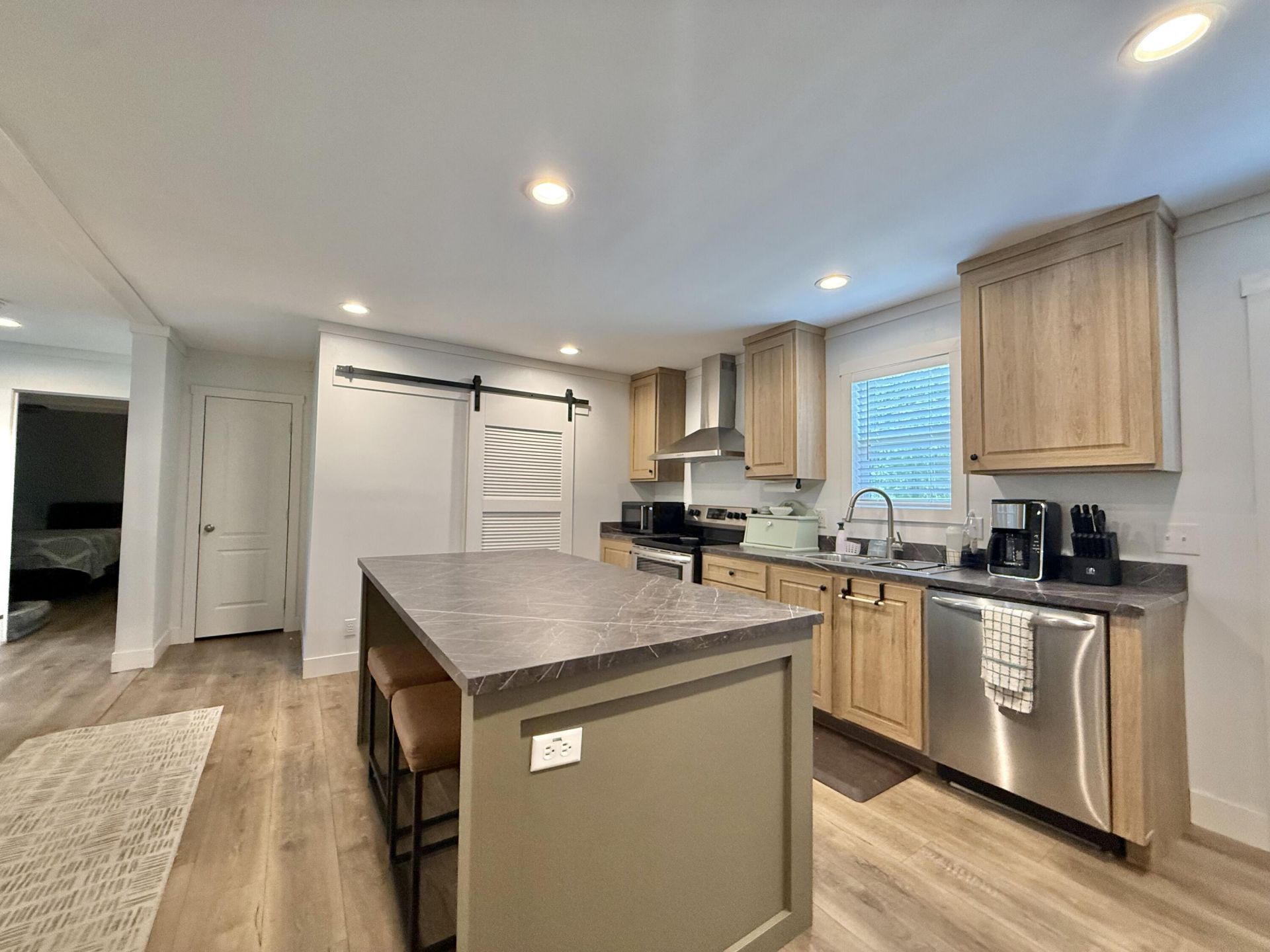 3689 Mary Ann Point Rd Photo 6