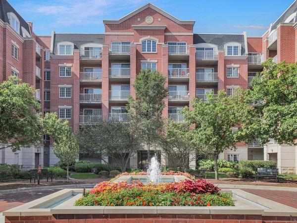 4833 N Olcott Avenue , Unit 201, Harwood Heights, IL 60706