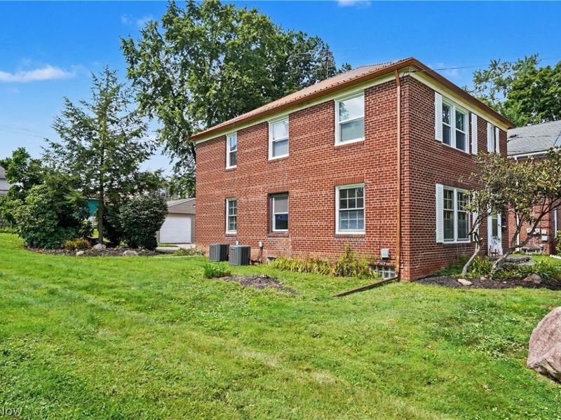 1864 13th Street, Cuyahoga Falls, OH 44223 Photo 3