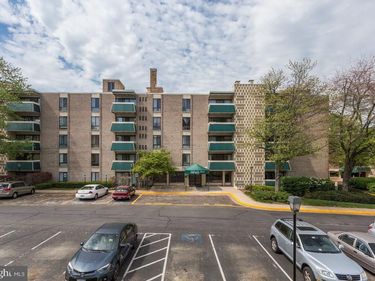 6133 LEESBURG PIKE, Unit 201, FALLS CHURCH, VA 22041