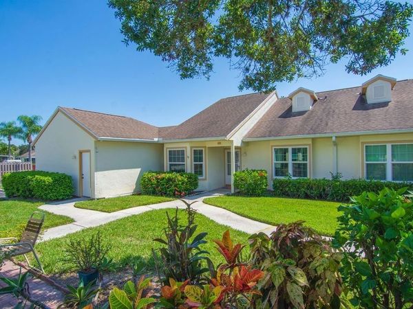 1828 Aynsley Way, Unit 1, Vero Beach, FL 32966