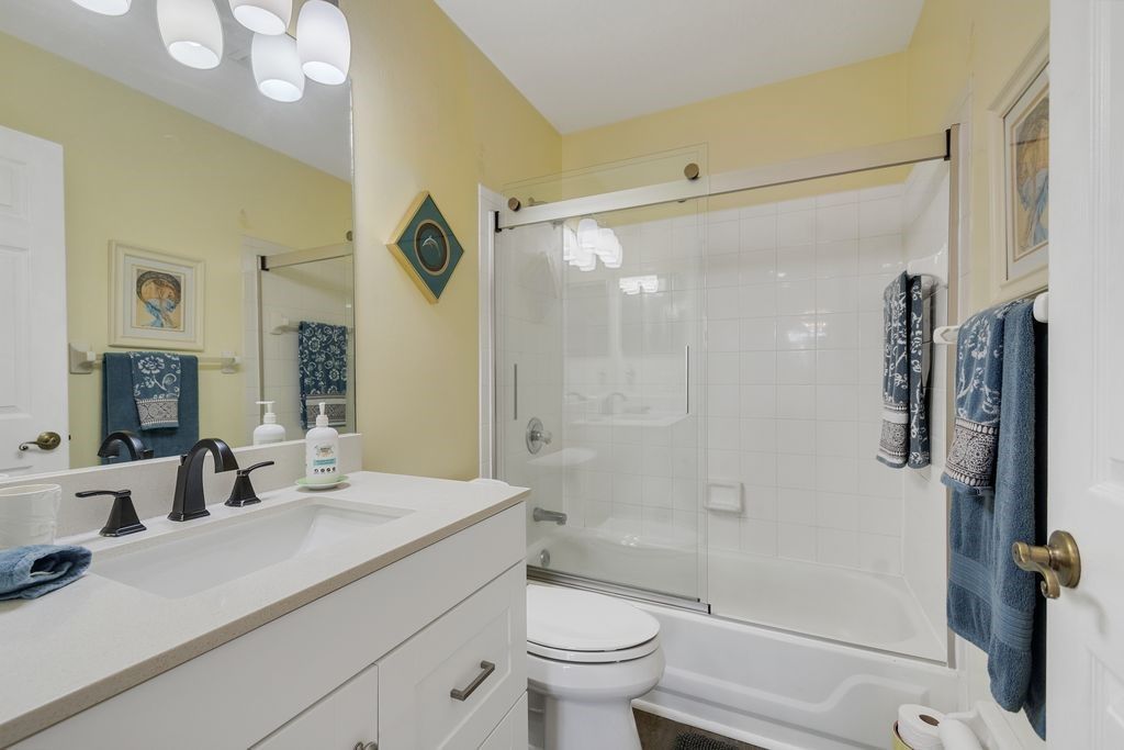 1828 Aynsley Way, Unit 1, Vero Beach, FL 32966 Photo