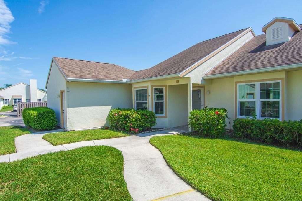 1828 Aynsley Way, Unit 1, Vero Beach, FL 32966 Photo