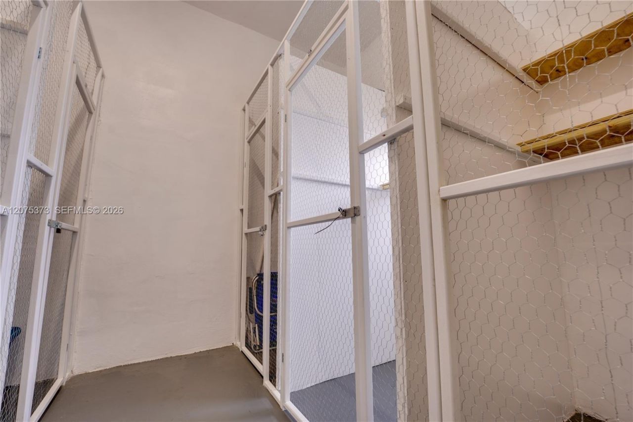 455 Paradise Isle Blvd, Unit 402, Hallandale Beach, FL 33009 Photo