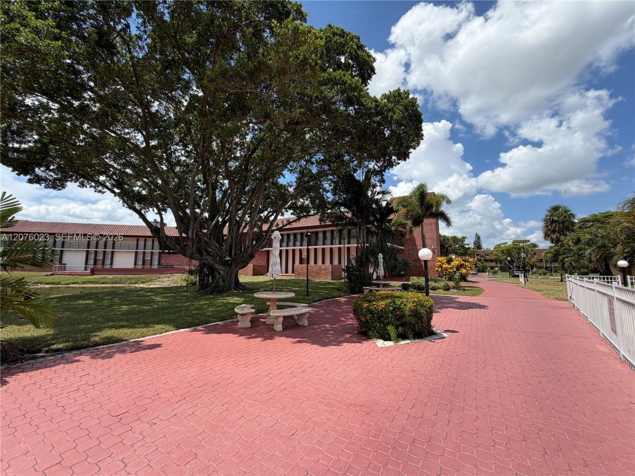 2951 NW 46th Ave, Unit 109, Lauderdale Lakes, FL 33313 Photo