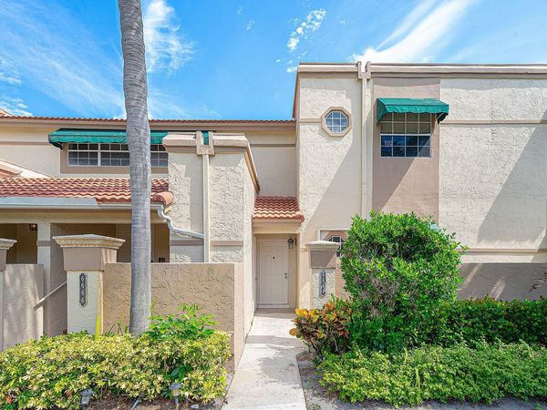 6668 Via Regina, Boca Raton, FL 33433