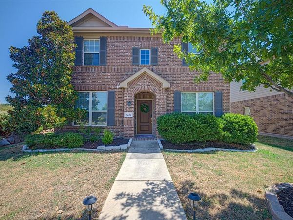 9220 Remington Drive, Aubrey, TX 76227