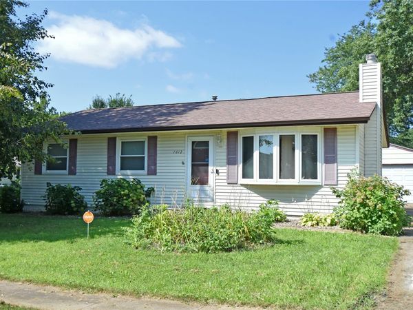 1612 Woodside Court NW, Cedar Rapids, IA 52405