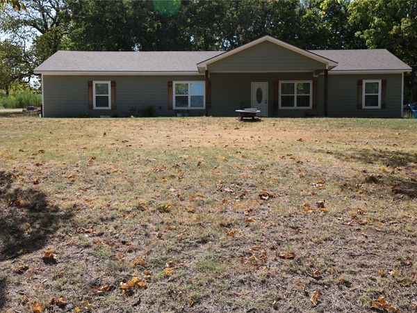 231 S Meadors Avenue, Ada, OK 74820
