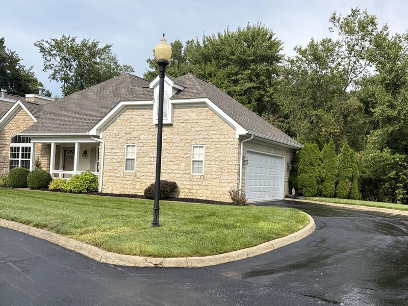 482 Commons Drive , Powell, OH 43065 Photo 2