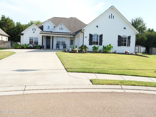 162 Coventry Lane, Canton, MS 39046