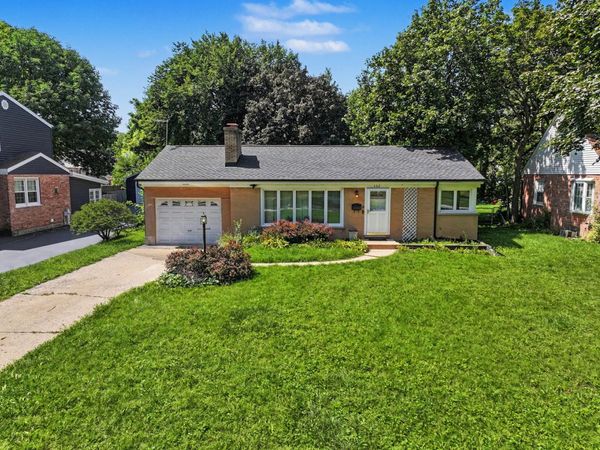 132 S Greenwood Avenue , Palatine, IL 60074
