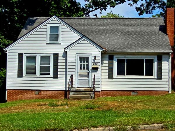 230 W Presnell Street , Asheboro, NC 27203