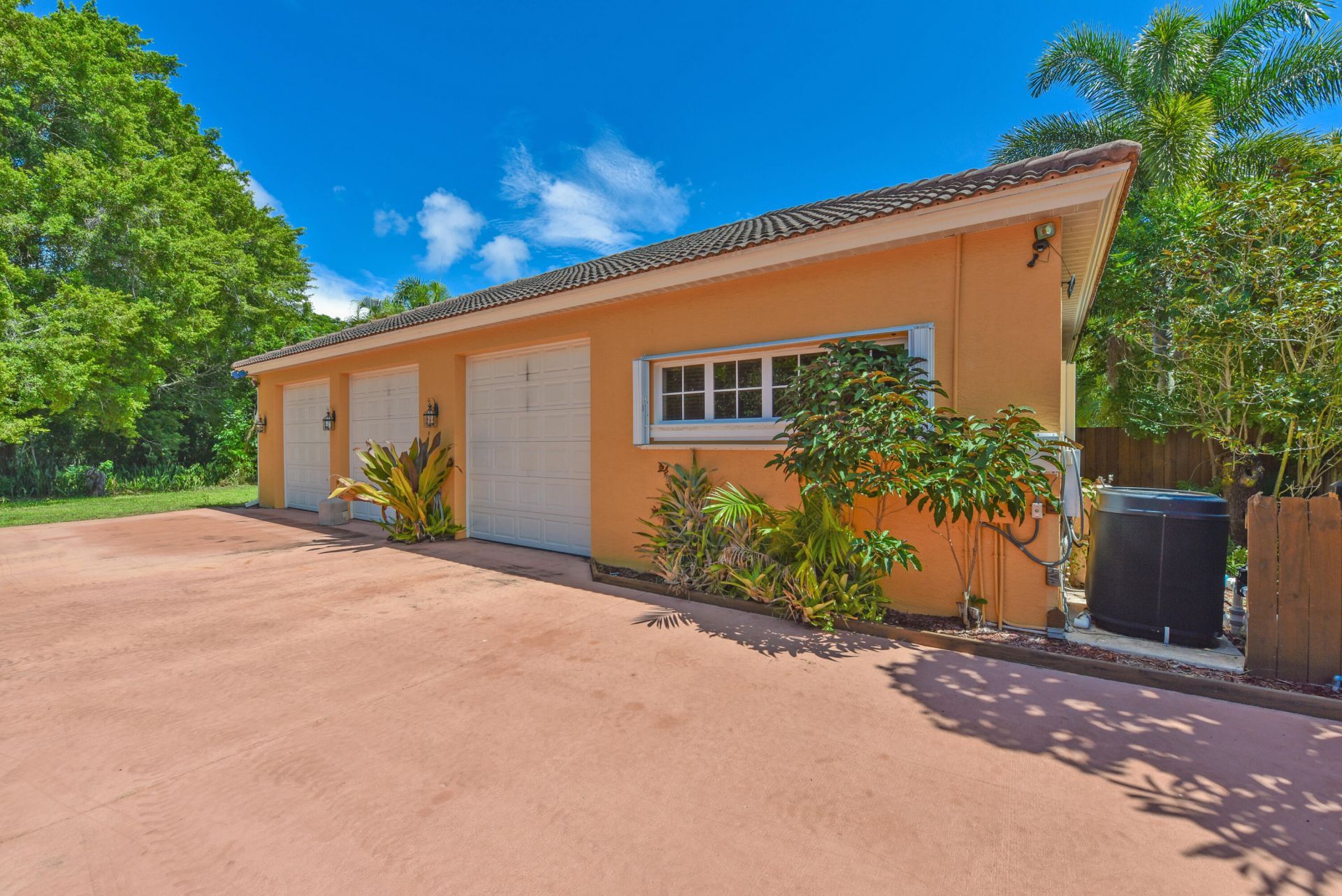 8073 S Indian River Drive, Fort Pierce, FL 34982 Photo