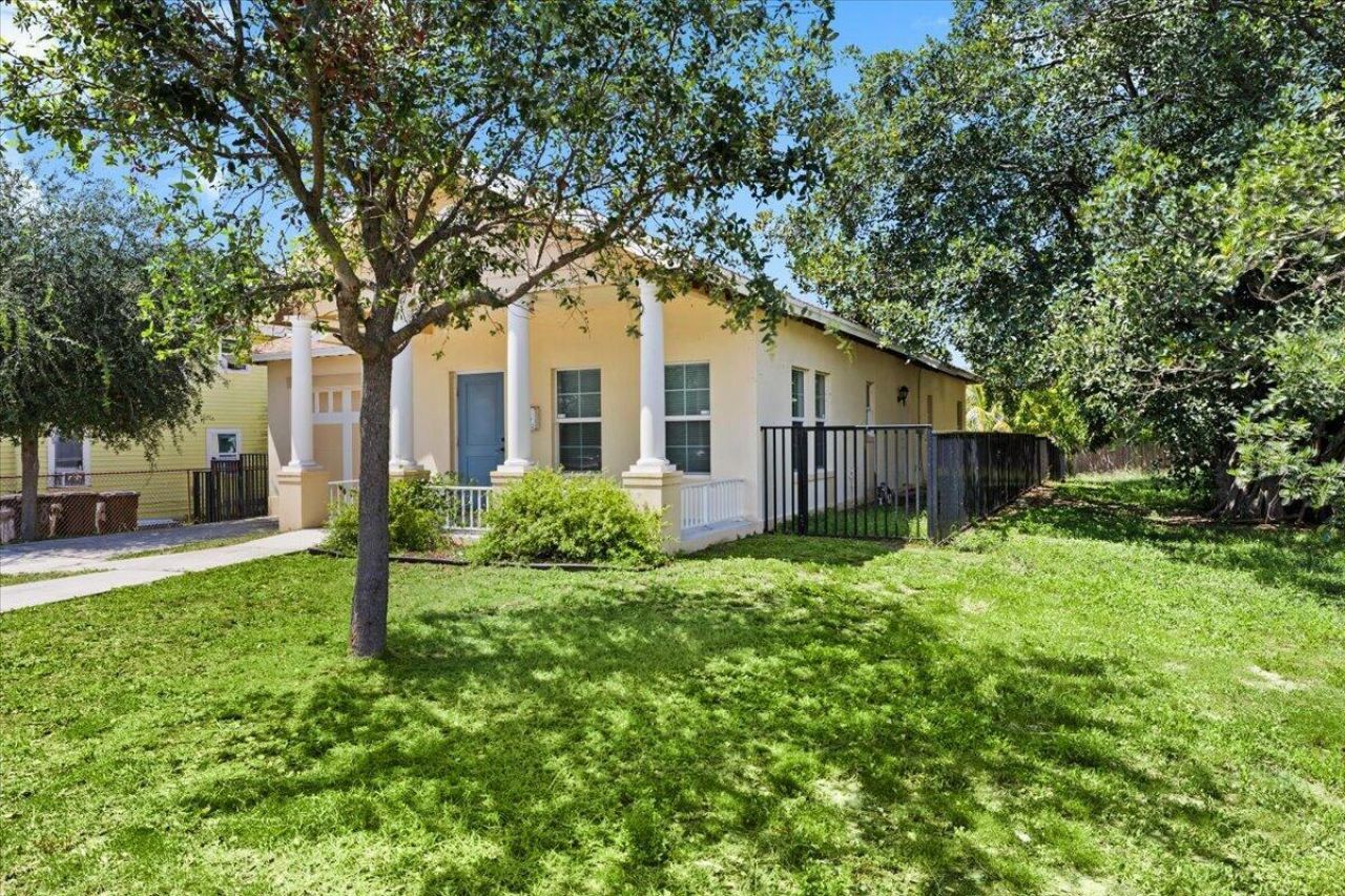 917 14th Street, West Palm Beach, FL 33401 Photo