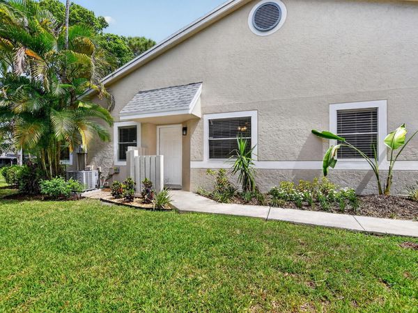 1971 Discovery Circle E, Deerfield Beach, FL 33442