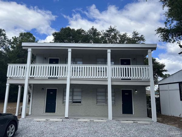 6630 Applegate St, Milton, FL 32570