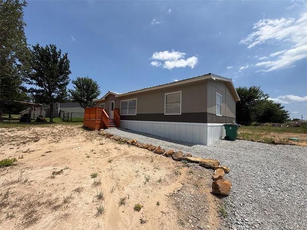 122 Little Valley Drive, Bridgeport, TX 76426