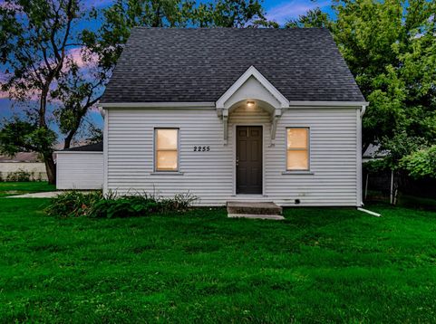 Main Photo