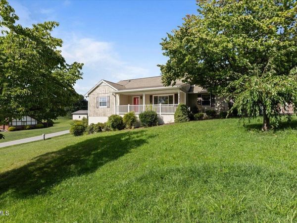 207 Hermosa Drive, Fall Branch, TN 37656