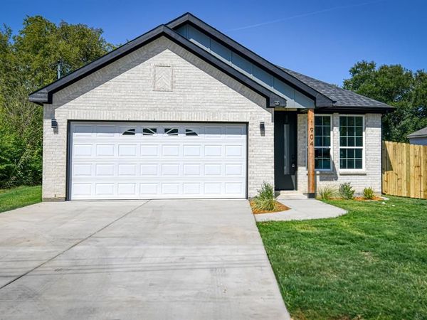 1904 S Sam Houston Road, Mesquite, TX 75149