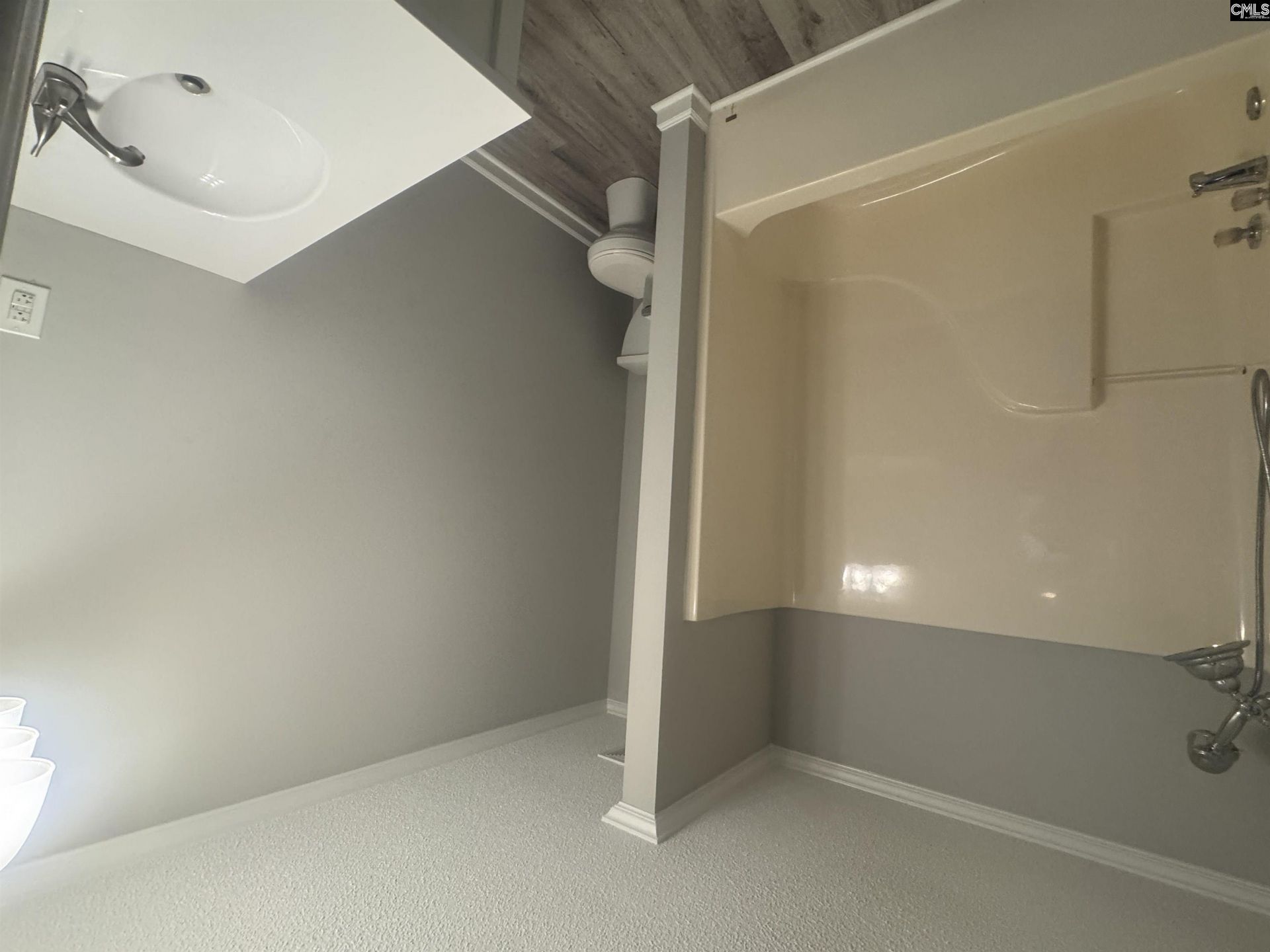 17 Bradstone Circle  Photo 9