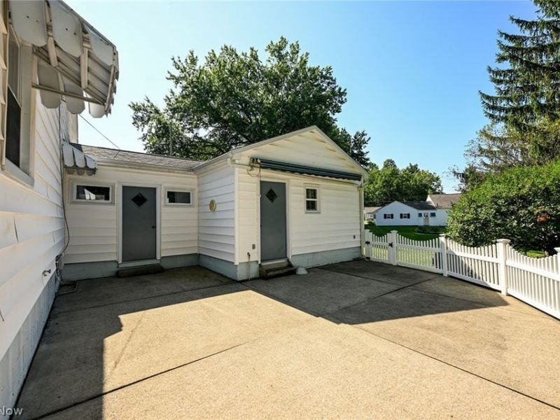 105 Grove Street , Lodi, OH 44254 Photo 22