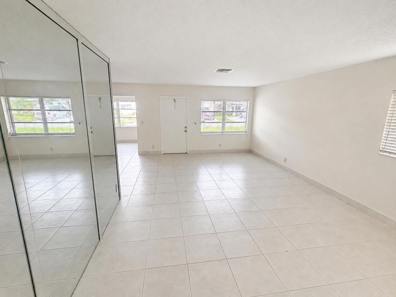 3319 Americo Drive, West Palm Beach, FL 33417 Photo