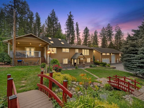 15922 E Foothills Rd, Spokane, WA 99217