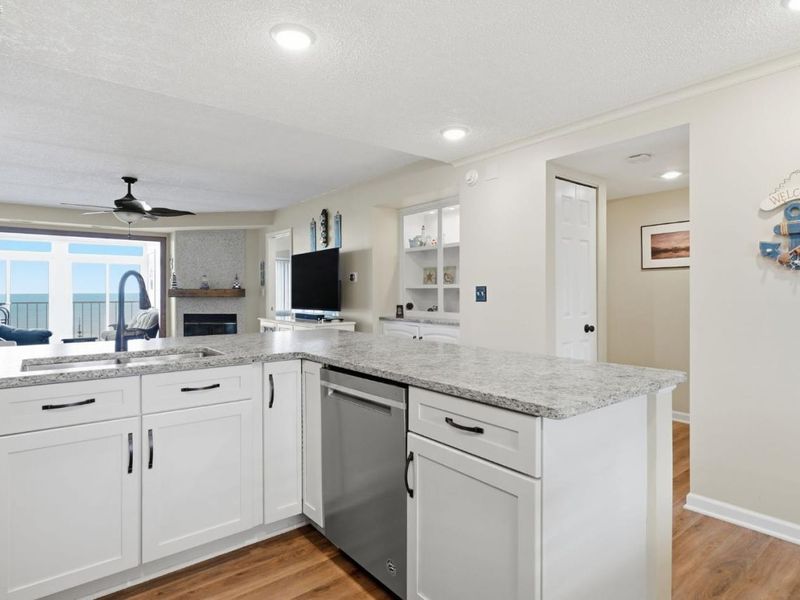 1909 E Harbor Road, Unit 302 W, Port Clinton, OH 43452 Photo 10